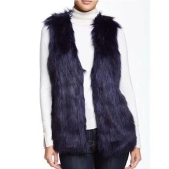 Romeo & Juliet Couture Fur Vest - Picture 1 of 7